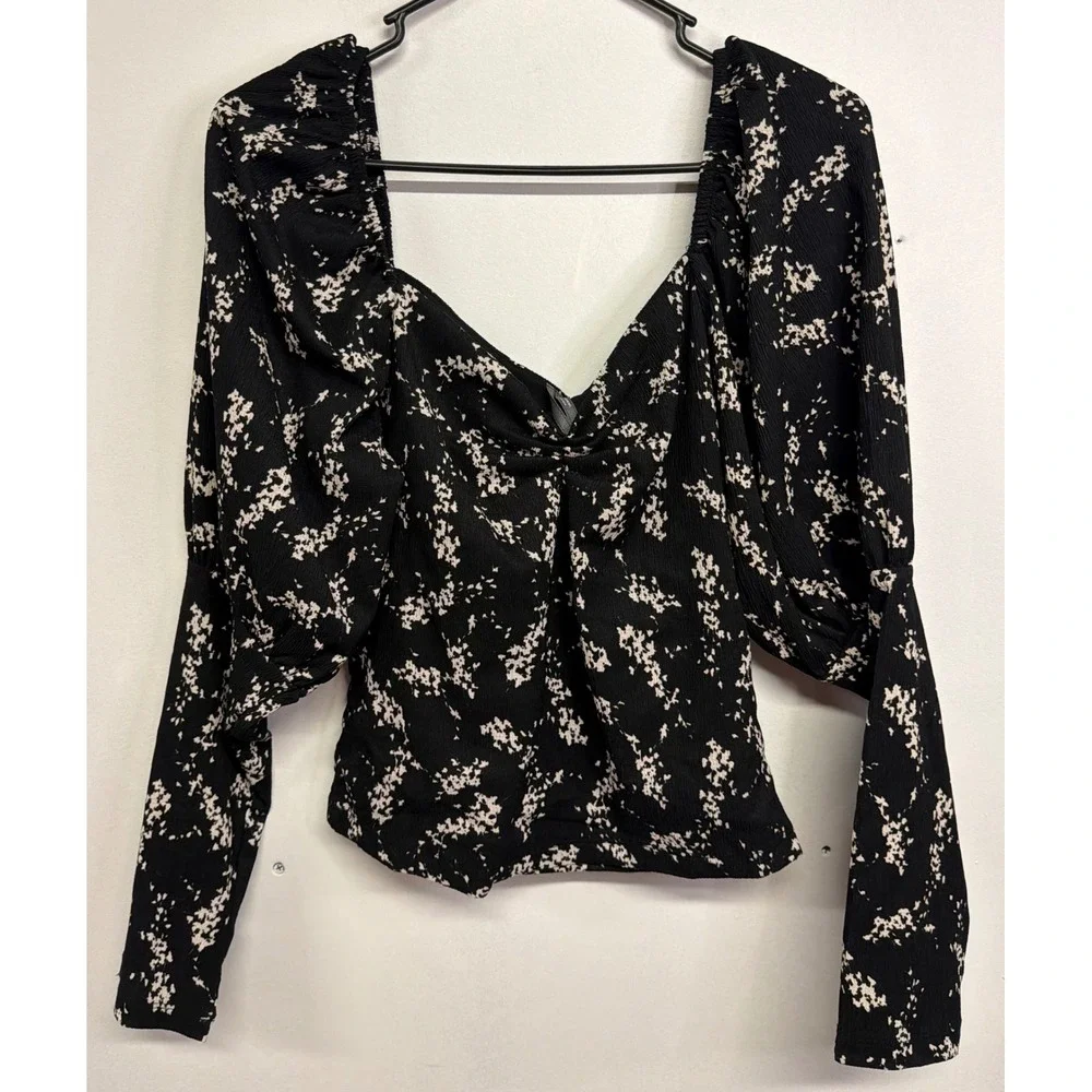 Anthropologie Black White Floral Sweetheart Puff Sleeve Blouse OB1425032 Size M